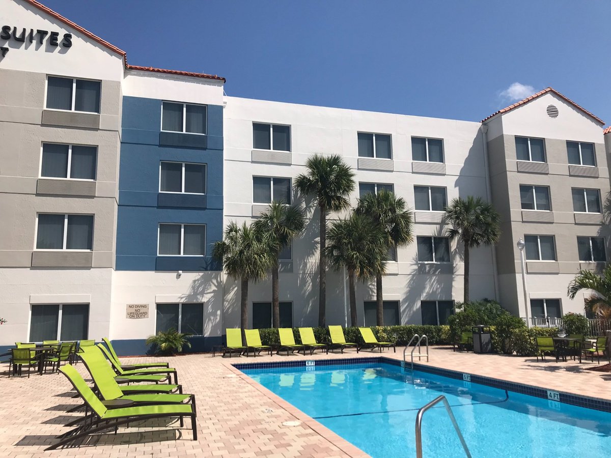 Springhill Suites By Marriott Port St. Lucie Pool Pictures & Reviews 