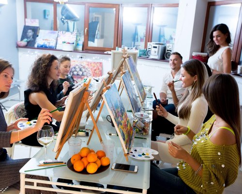 Draw up studio