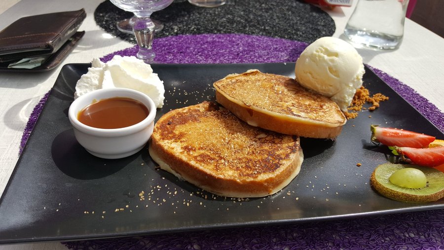 pain perdu, caramel beurre salé, glace (au choix)