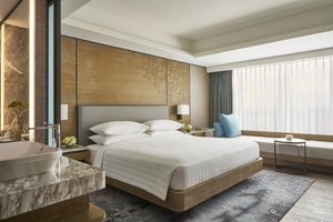 Room & Suite