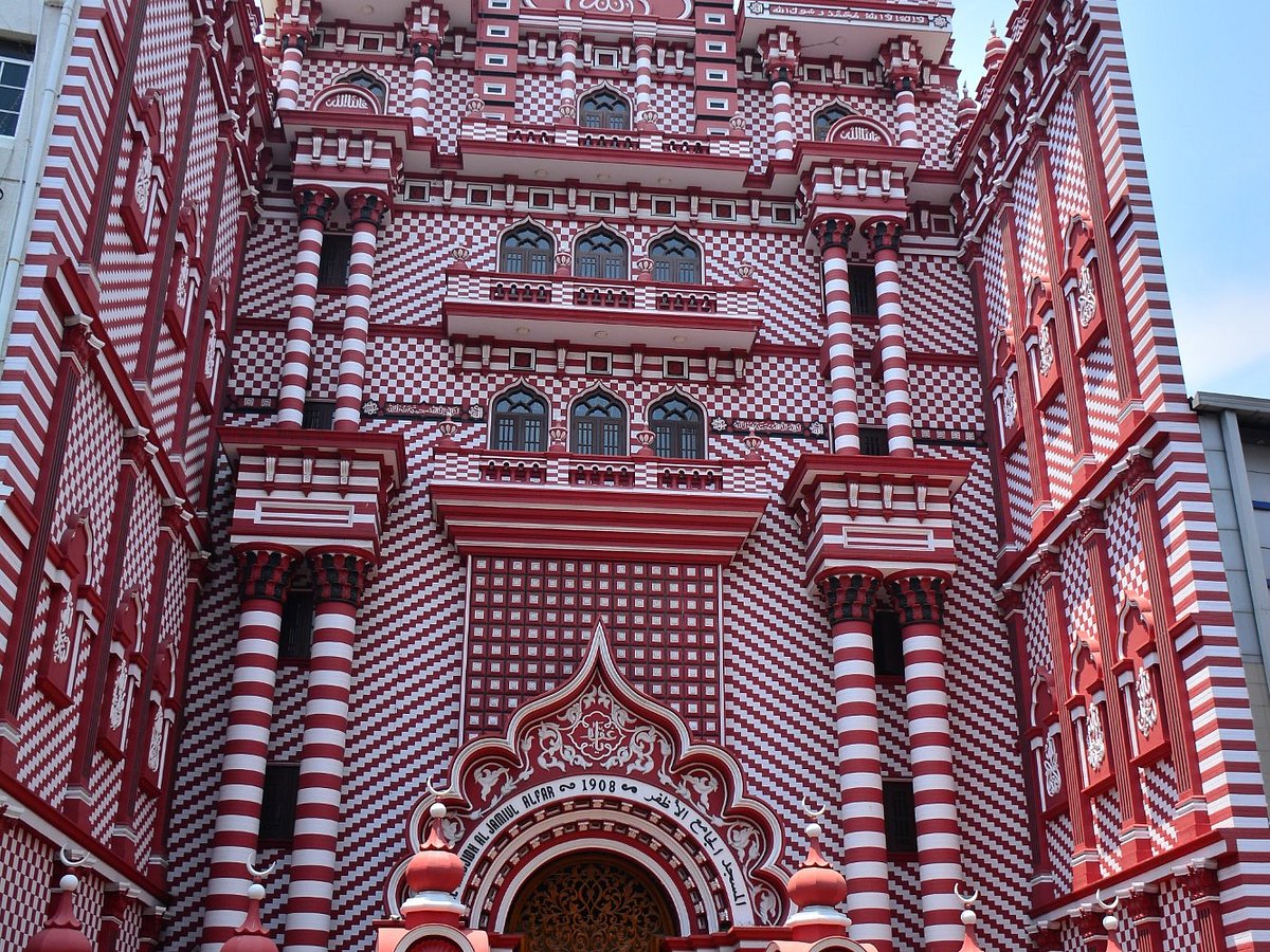 Мечеть шри ланка. Шри Ланка мечеть. Шри Ланка архитектура. Colombo Red Mosque. Красный храм в Коломбо.