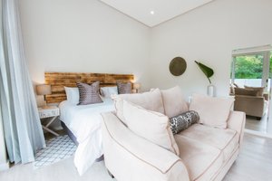 Room & Suite
