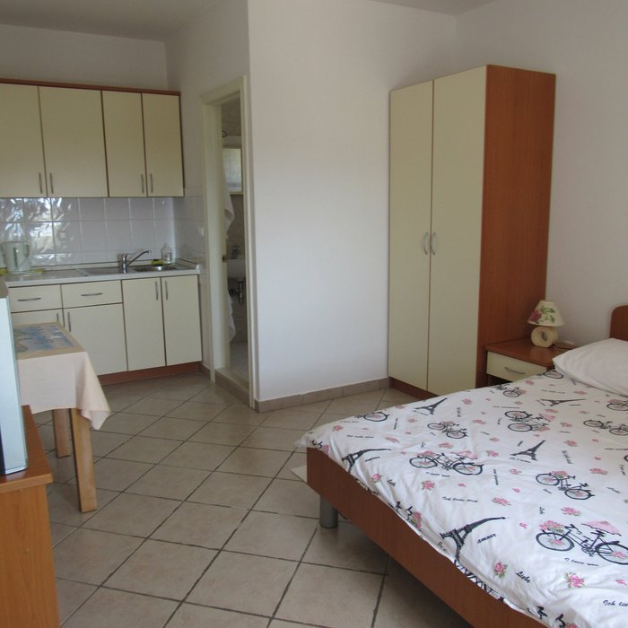 PENSION MOCA - Prices & Guest house Reviews (Makarska, Croatia)