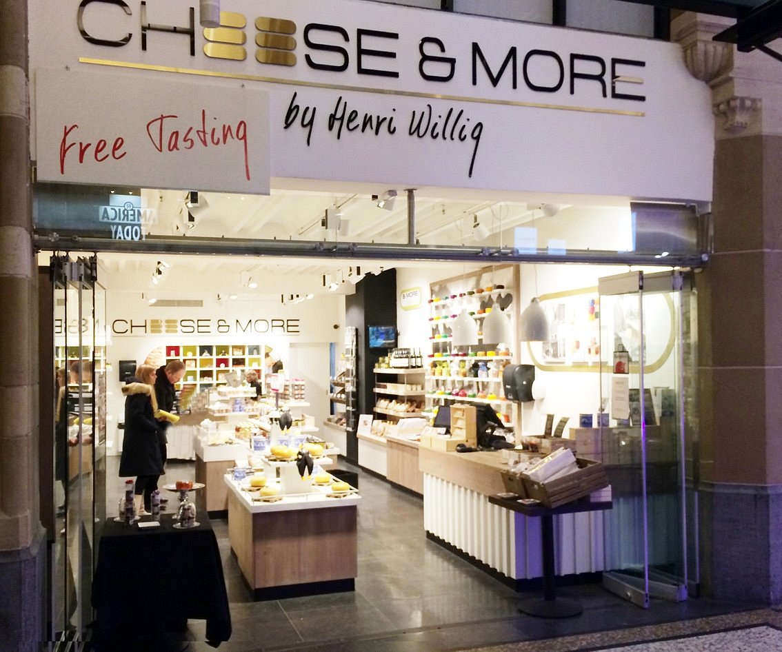 Cheese more. Magna Plaza (Амстердам, Нидерланды). Сыр Henri Willig магазин. Сыр в Амстердаме Henri Willig. More Cheese.