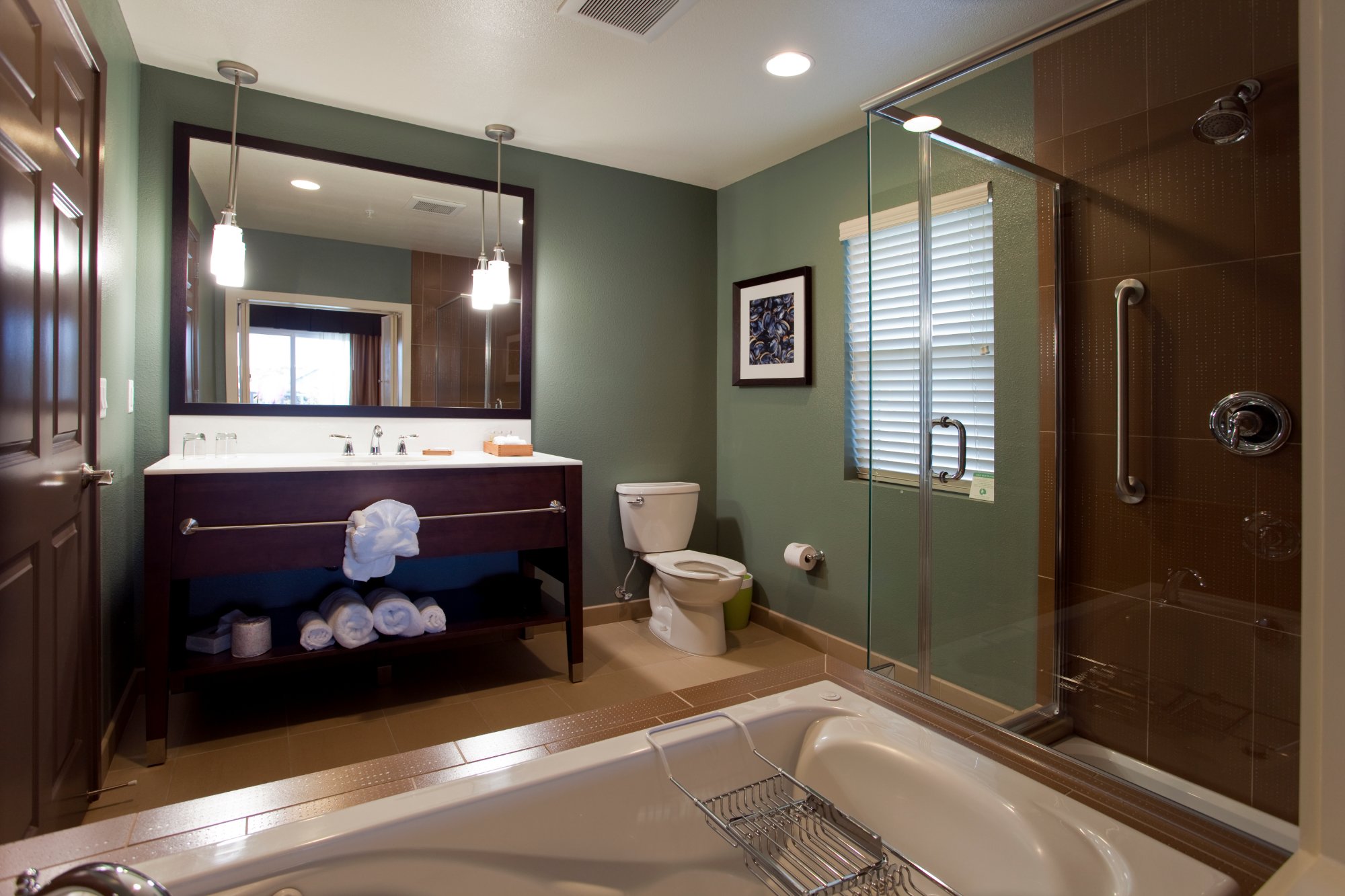 Hotel photo 6 of The Coho Oceanfront Lodge.