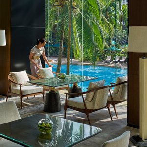 Shangri-La Singapore in Singapore, image may contain: Potted Plant, Plant, Interior Design, Indoors