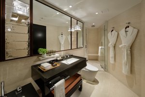 Room & Suite