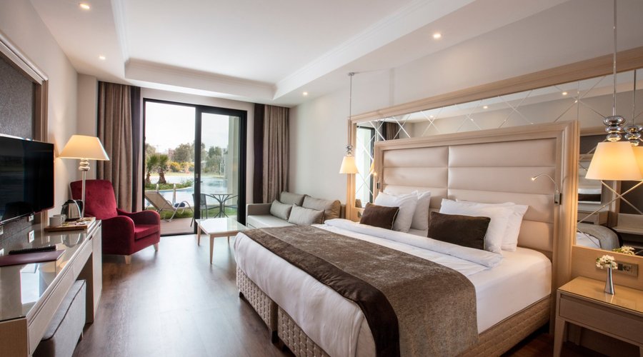 Swim Up Standard Room
