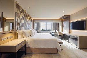 Room & Suite
