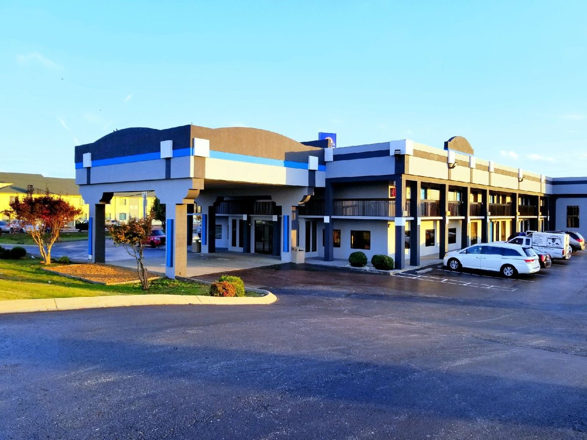 gateway-inn-and-suites-au-101-2022-prices-reviews-clarksville-tn