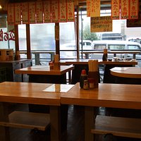 広めの店内