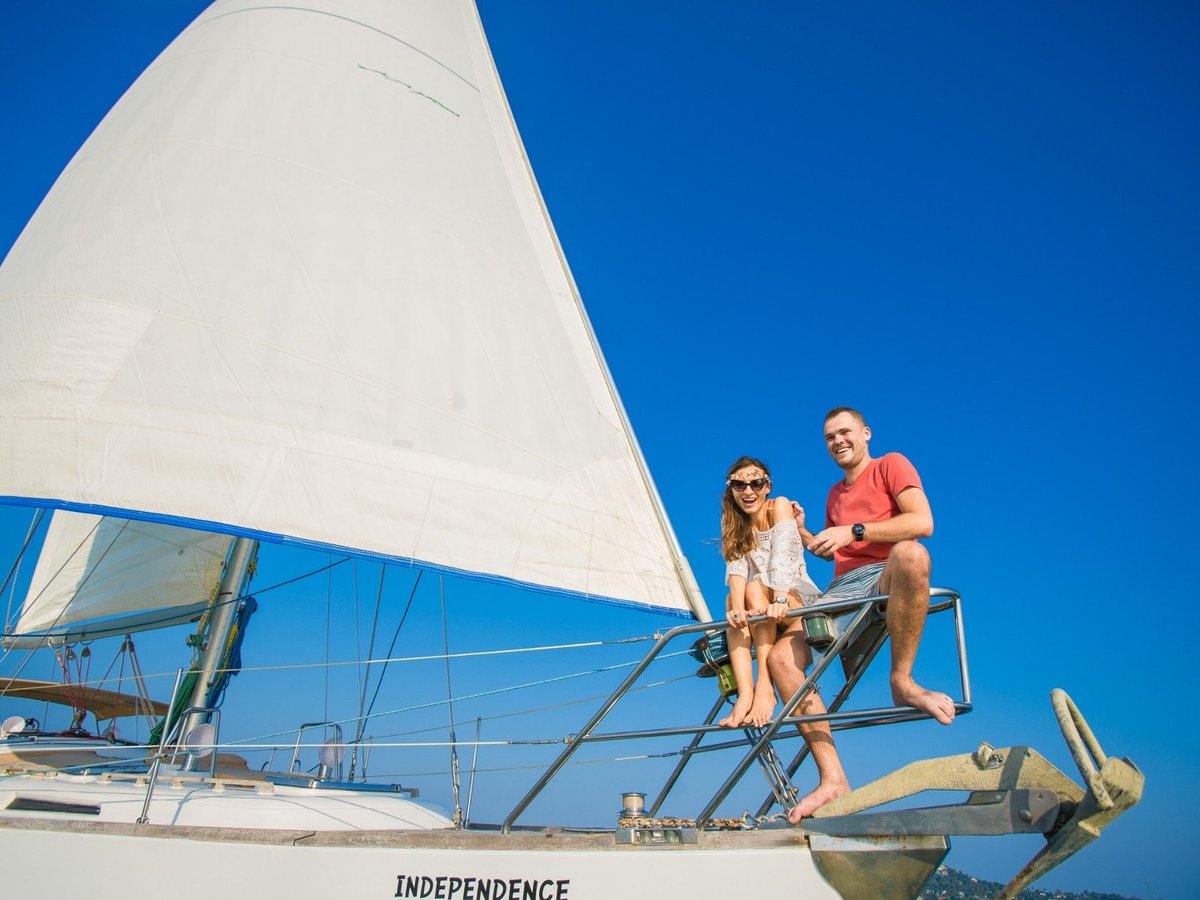 independence yacht charter