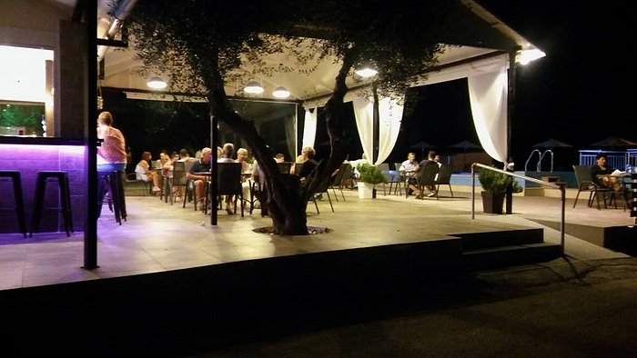 Relaxing by the pool - Picture of Alterego Studios, Zakynthos - Tripadvisor