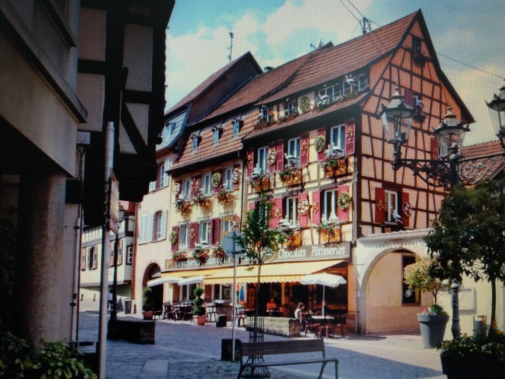 H les. Барр Франция. Barr France. Картинки Walderez de Barr. Barr pictures