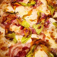 Tipico pizza al taglio