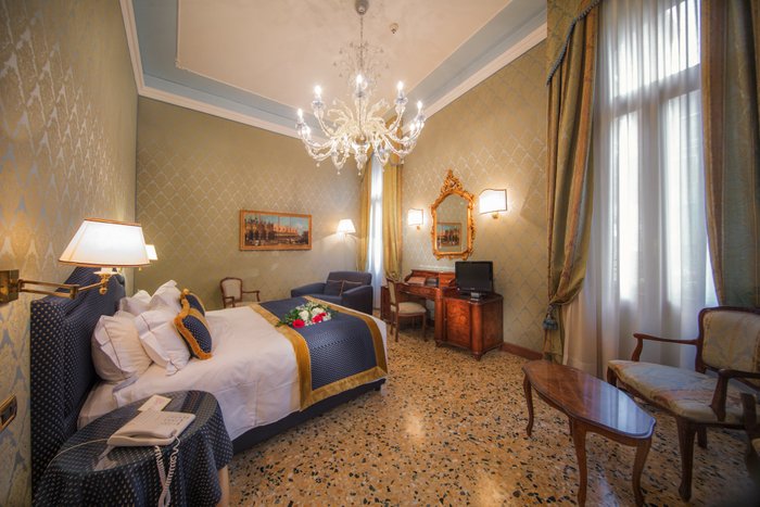 HOTEL COLOMBINA - Updated 2023 Prices & Reviews (Venice, Italy)