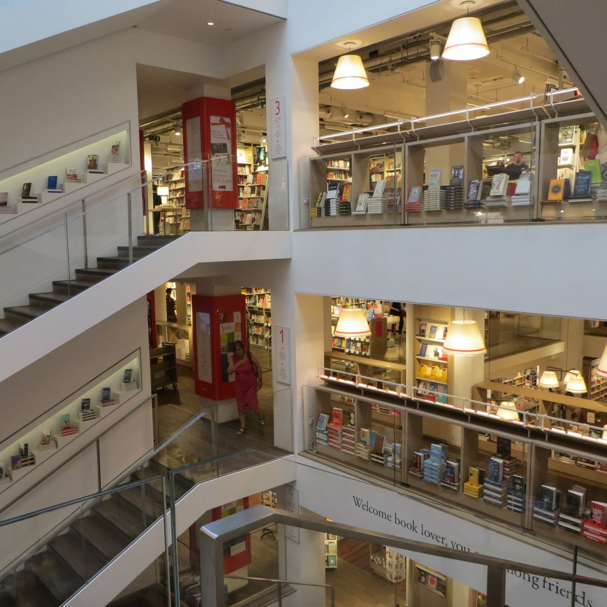 Foyles Bookshop, Лондон: лучшие советы перед посещением - Tripadvisor