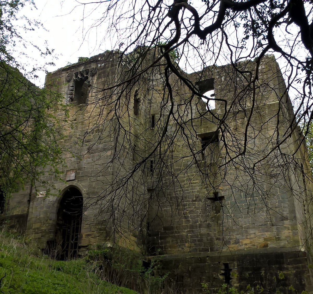 can you visit harewood castle
