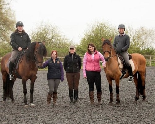 horse racing stable tours yorkshire