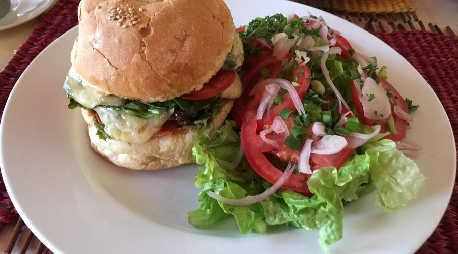 Double cheese burger au fromage d’Antsirabe