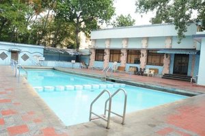 New Woodlands Hotel in Chennai (Madras), image may contain: Hotel, Resort, Villa, Pool