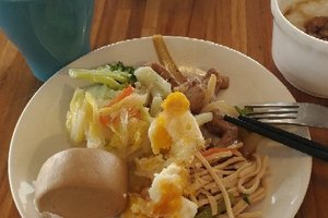 用餐 