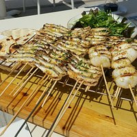 grigliata romagnola, sardoni, seppiolini radicchio con cipolla ,piada e buon Sangiovese ....