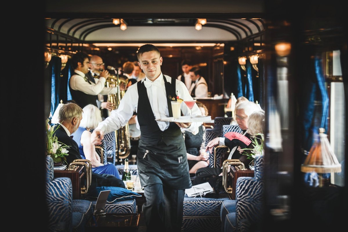 Venice Simplon-Orient-Express, Bar Car