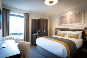 Room & Suite