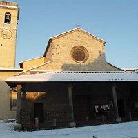 chiesa innevata