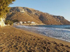 Πισίνα και παραλία