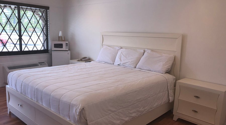 One Bed Suite