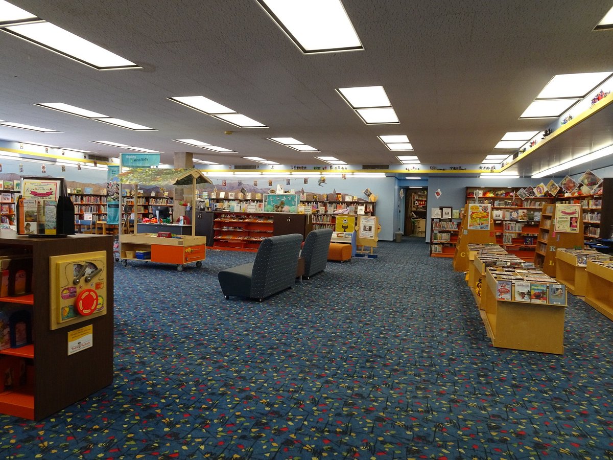 Palm Springs: where is the Best Bookstore?