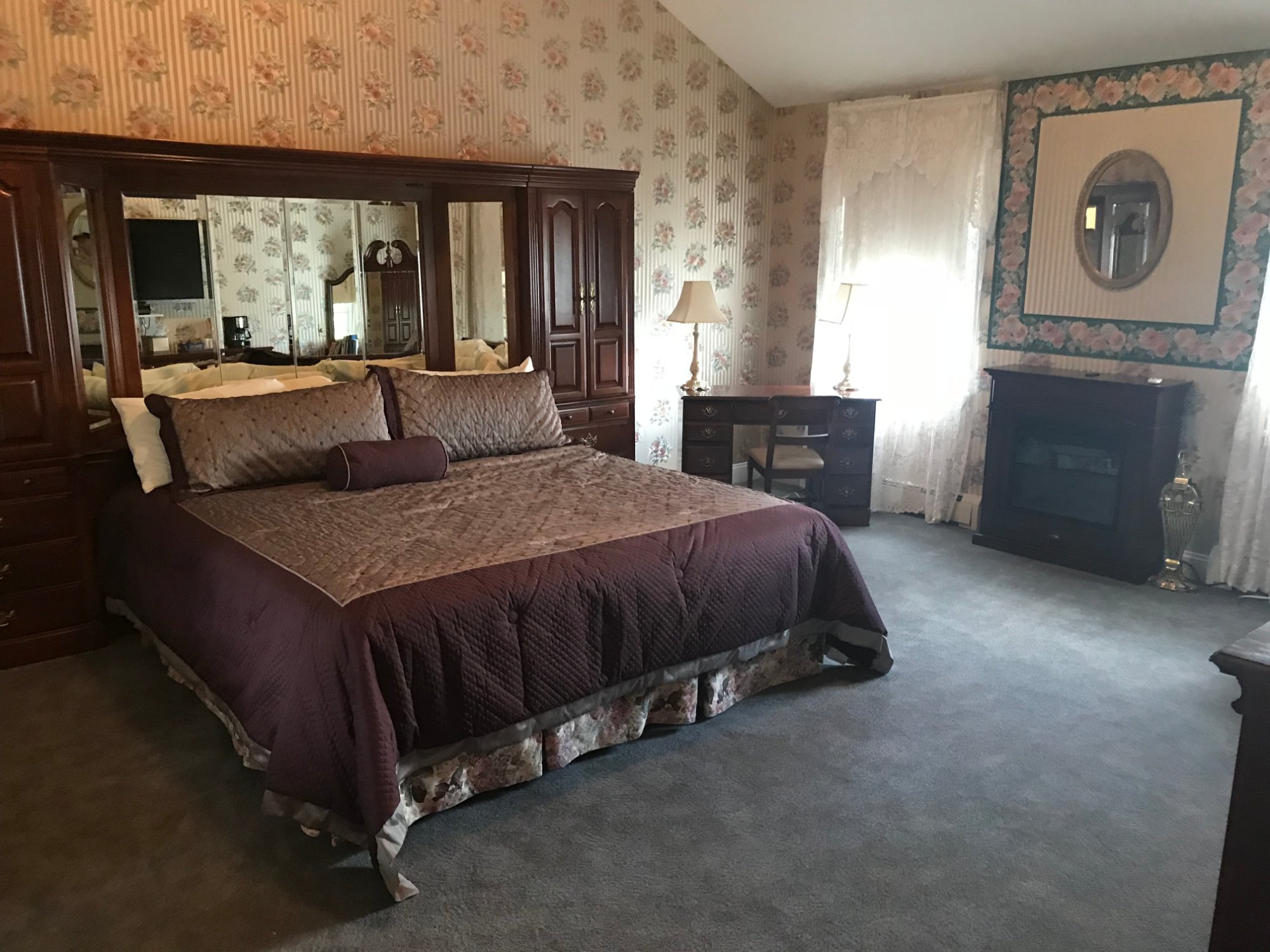 LONGHOUSE MANOR BED & BREAKFAST (Watkins Glen) - B&B Reviews, Photos ...