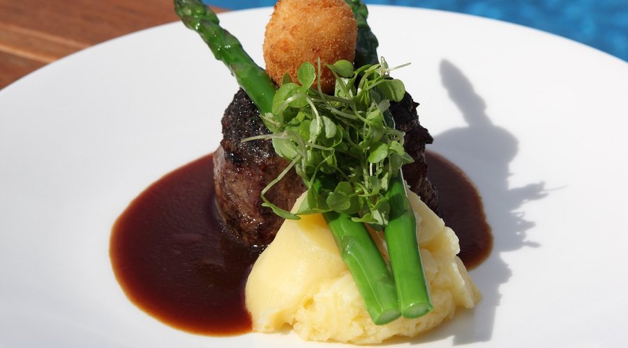 Tides Restaurant food