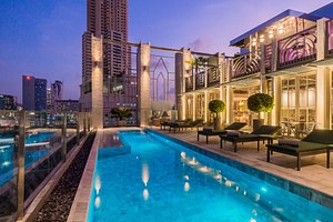 Akara Hotel in Bangkok, image may contain: City, Hotel, Pool, Urban