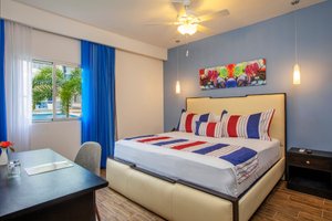 Room & Suite