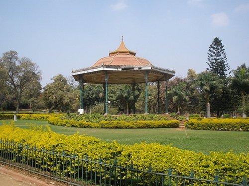 For lovers? lalbagh safe is Lal Bagh