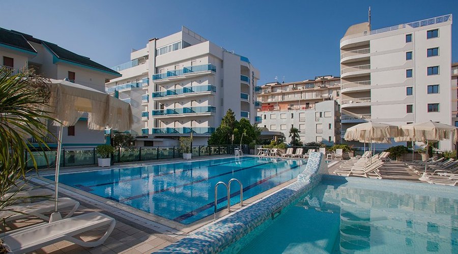 Piscina e piscina dei bambini