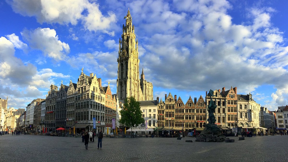 Encommium schild Derbevilletest Grote Markt (Antwerp) - All You Need to Know BEFORE You Go
