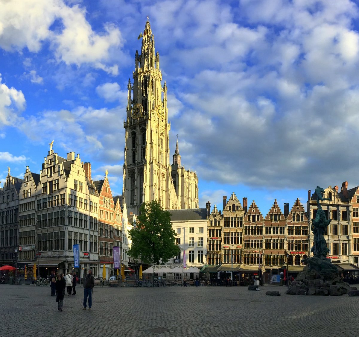 Encommium schild Derbevilletest Grote Markt (Antwerp) - All You Need to Know BEFORE You Go