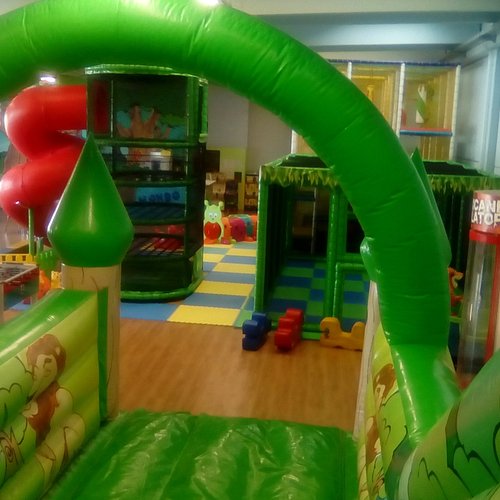 GONFIABILE GONFIABILI PER BAMBINI PARTY FESTA USO COMMERCIALE E PRIVATO  CASTELLO