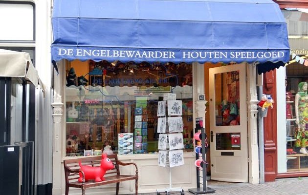 wooden toy shop