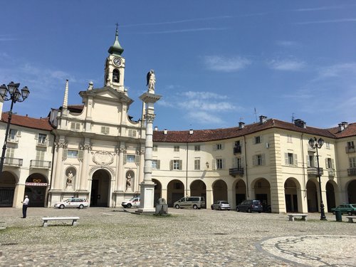 Experience Royalty at La Venaria Reale: Day Trip from Torino