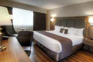 Room & Suite