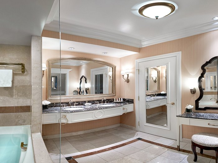 Best Hotel Bathrooms in Las Vegas
