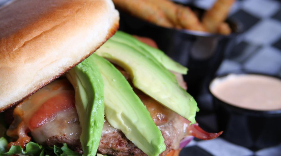 Louie's Grill & Bar