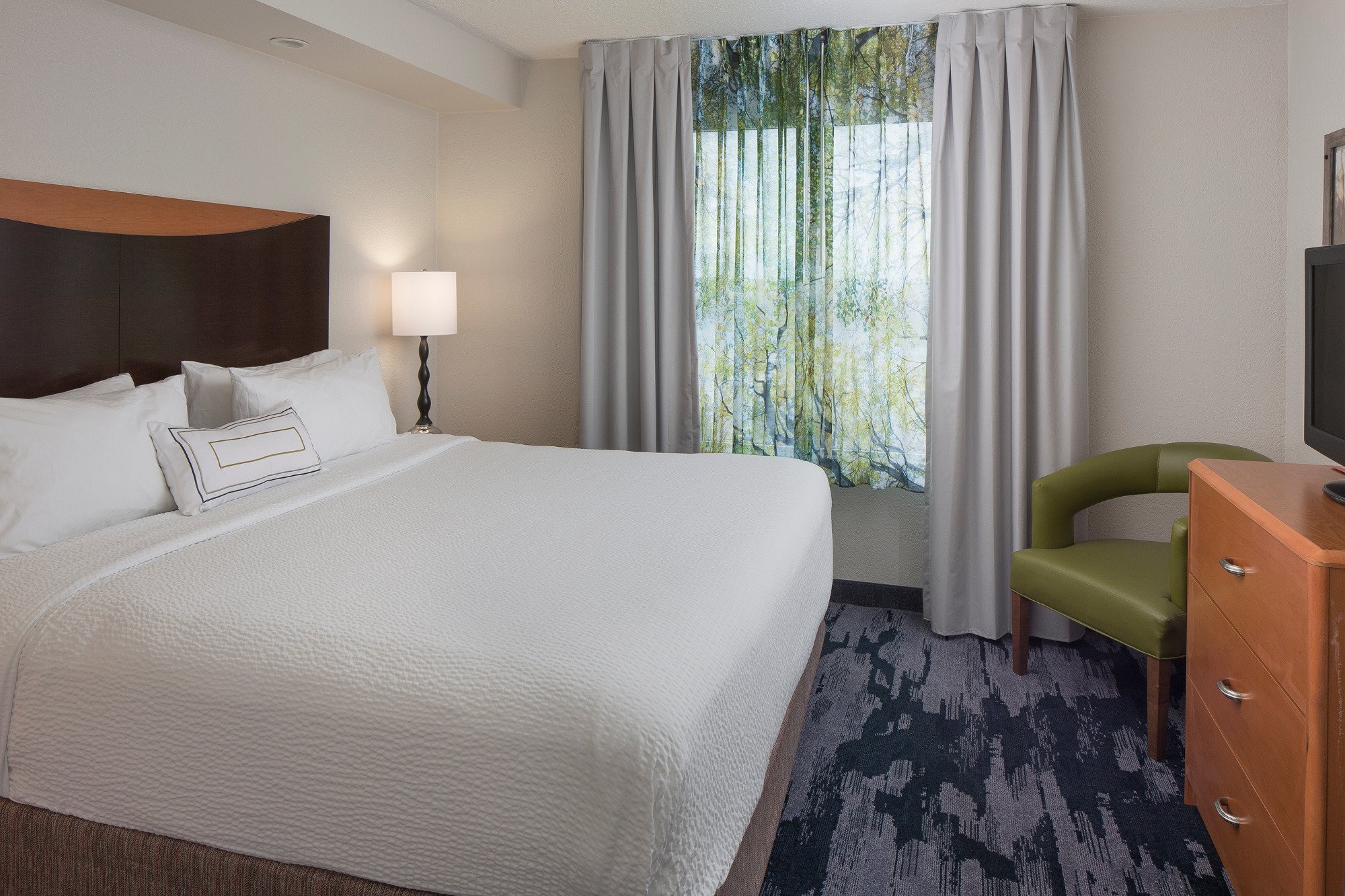 Hotel photo 1 of Fairfield Inn & Suites Orlando Lake Buena Vista.