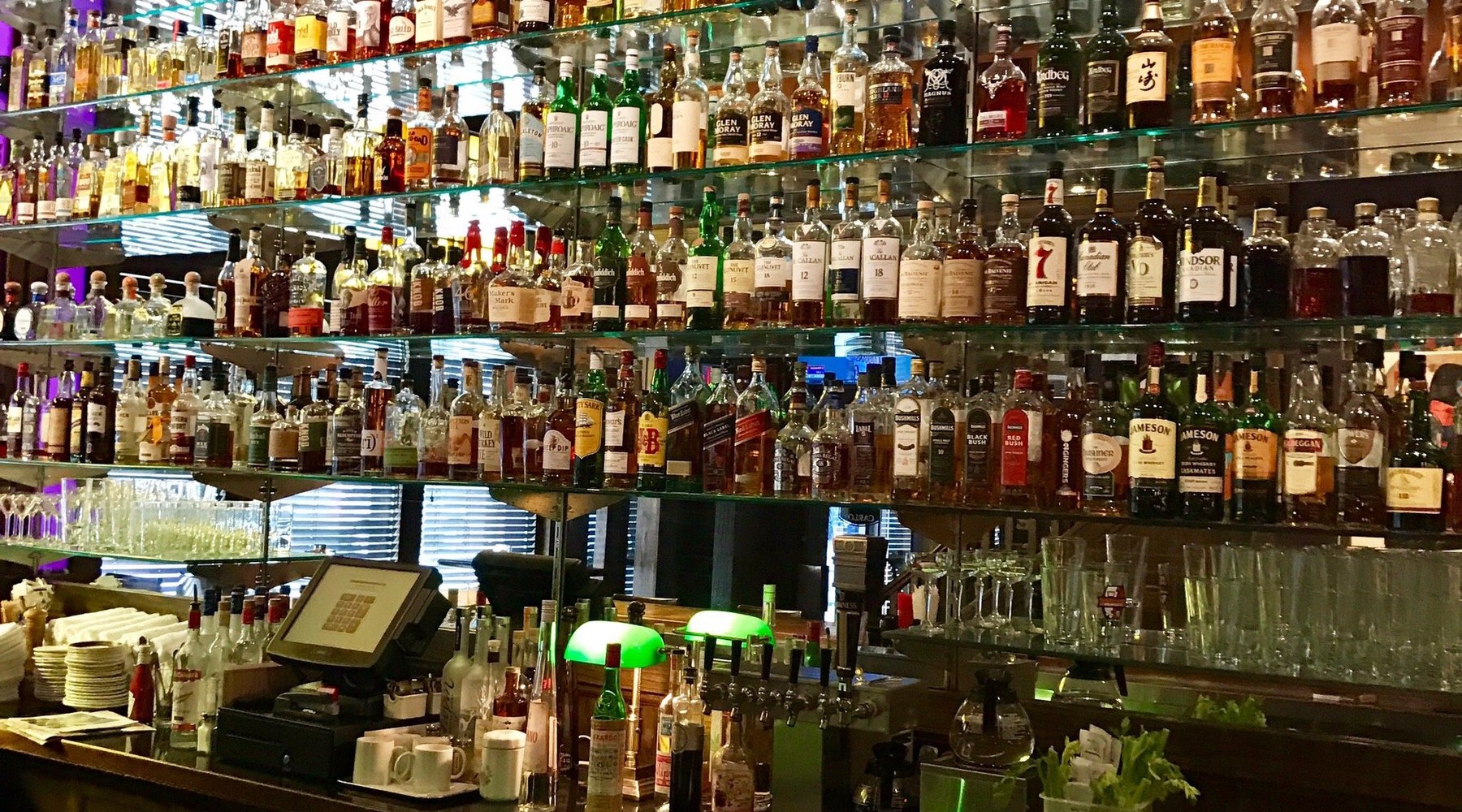 Monte carlo minneapolis warehouse district restaurant reviews