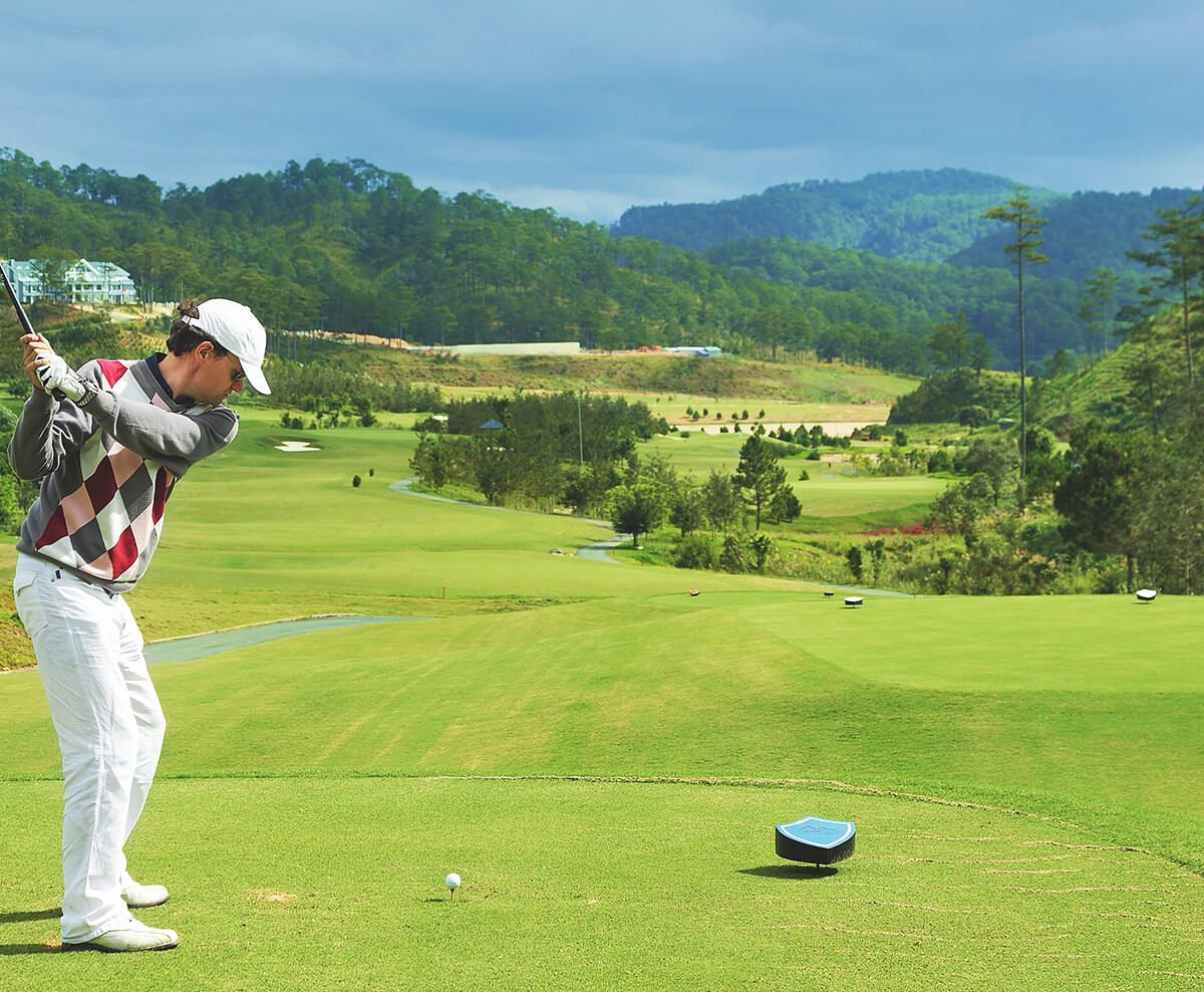 Tour du lịch golf Đà Lạt - Chơi golf tại sân golf SAM Tuyền Lâm